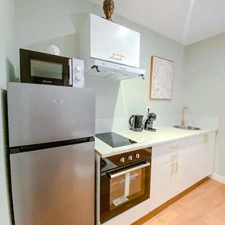 L'antique Plaza, Atypique Et Unique Avec Balneo, Proche Centre Et * 르 포르텔