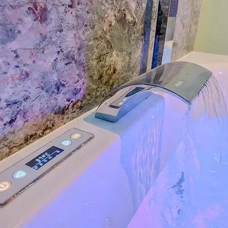 L'antique Plaza, Atypique Et Unique Avec Balneo, Proche Centre Et