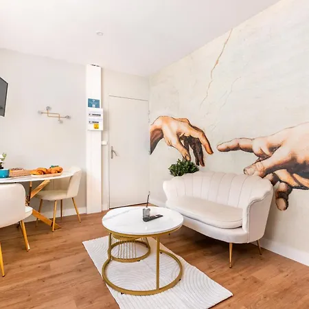 Apartment L'antique Plaza, Atypique Et Unique Avec Balneo, Proche Centre Et *